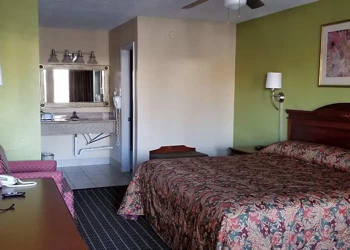 Newport News Inn
