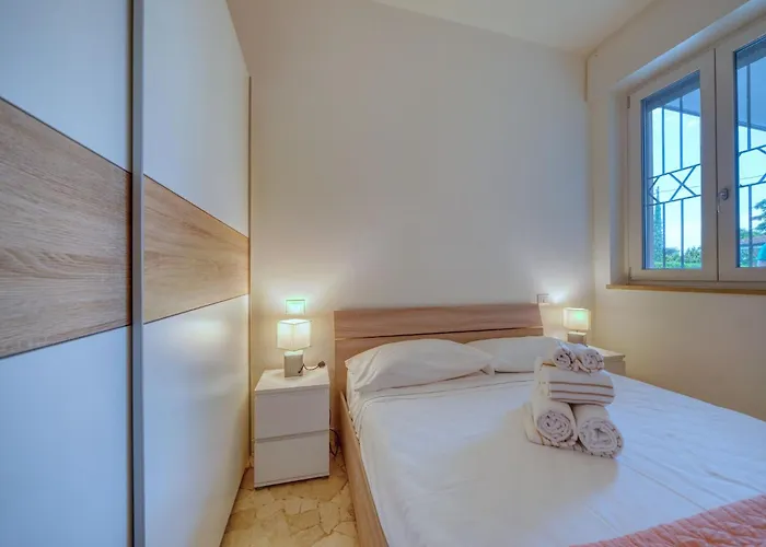 Apartment By Lake Garda Near Gardaland