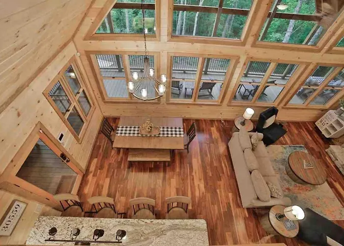 Mountain Hideaway With Hot Tub & Fire Pit