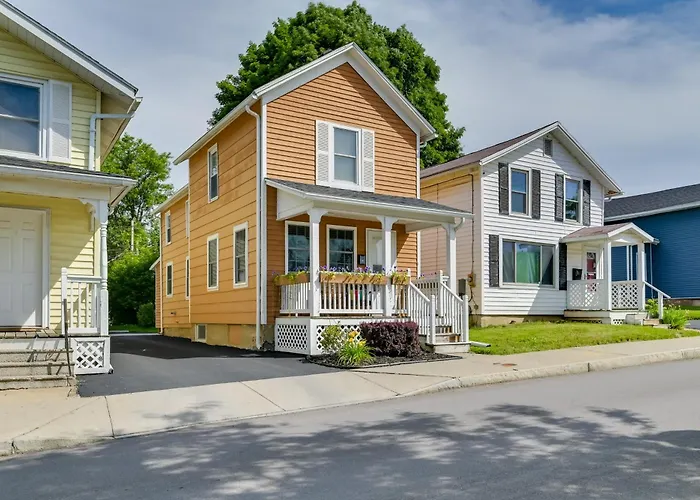 Walk To Parks & Dining: Cozy Canandaigua Home!