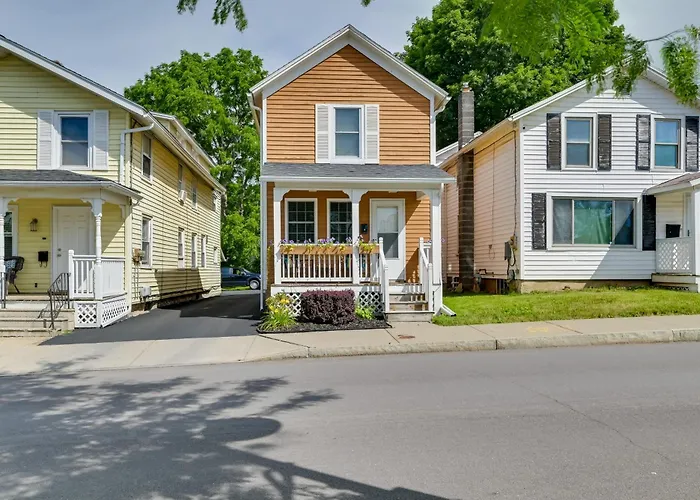 Walk To Parks & Dining: Cozy Canandaigua Home!