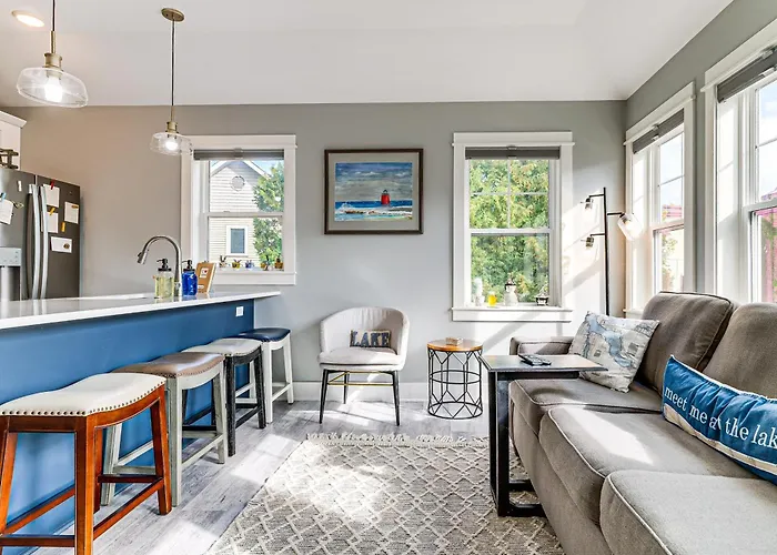 Walk To Dtwn: Charlevoix Condo W/ Fireplace