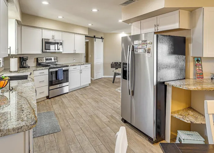 1 Mi To Lake Havasu: Family Home W/ Game Room