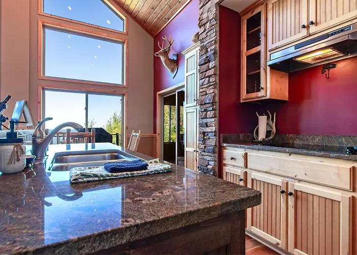 Spacious Leech Lake Home On 2 Private Acres, 200' Of Lake Shore 15 Minutes To Walker With Boat Lift, Dock, Swimming, Fire Pit
