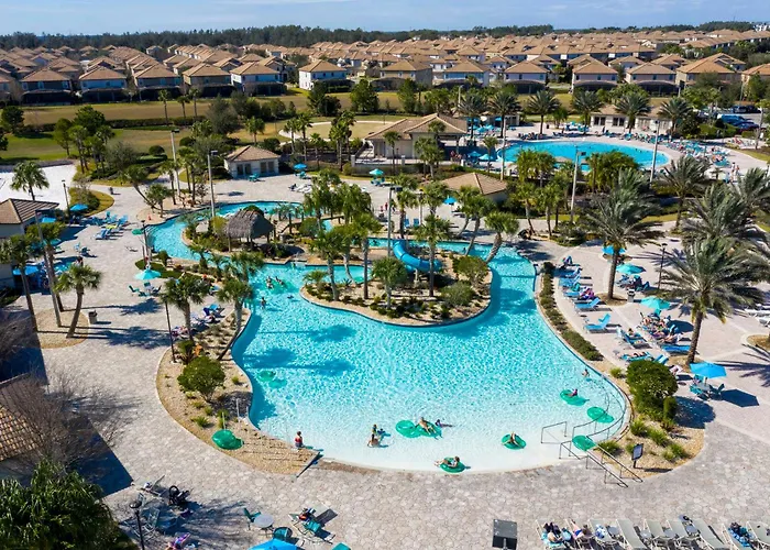 Lovely Apartments 18 Minutes Away From Disney!