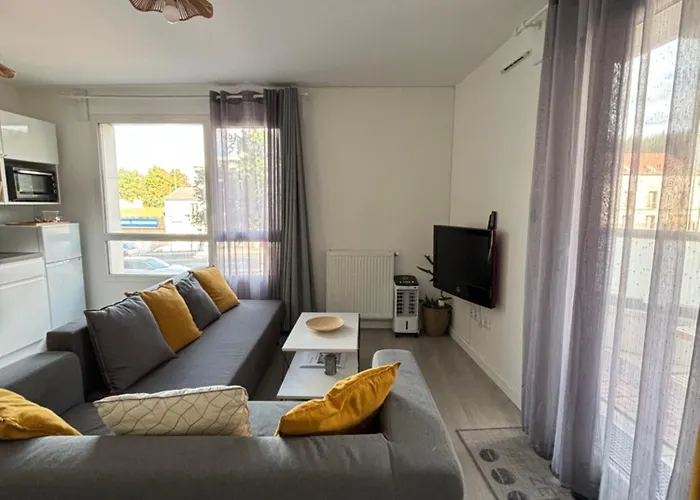 Villejuif - Metro Leo Lagrange - 2 Pieces Avec Balcon