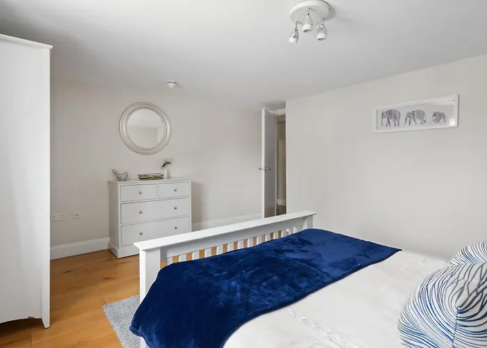 Cosy & Central Brockenhurst Flat, 2Br