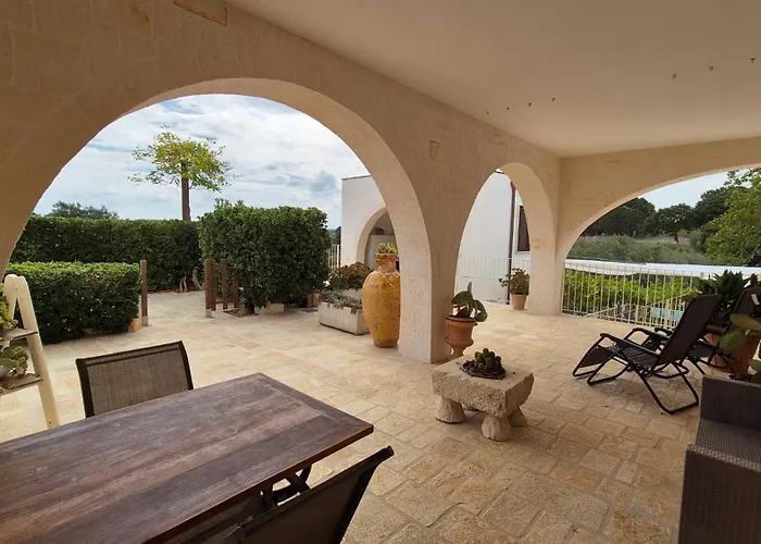 Valle D'Itria Trulli E Alcova Mikael
