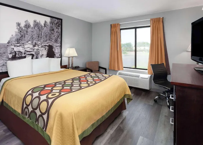Super 8 By Wyndham Sun Prairie/Madison E