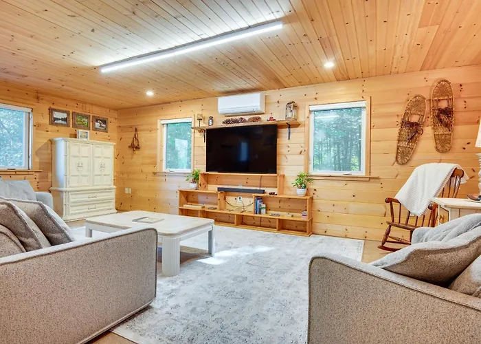 Hiking & Snowmobile Trails On-Site: Alton Retreat!