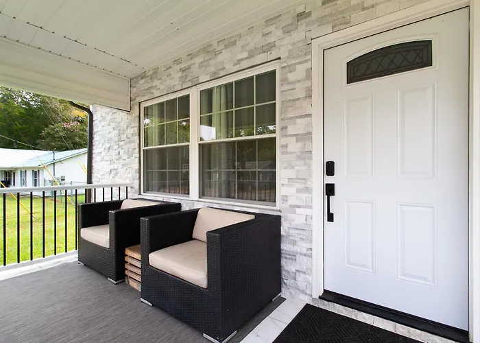 Cozy Corner Spacious Area Outdoor Lounges