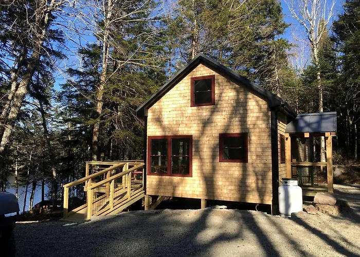Secluded, Dog-Friendly Lakefront Cabin On Pristine Lake, Maine, For Wonderfully Romantic Getaways To Nature