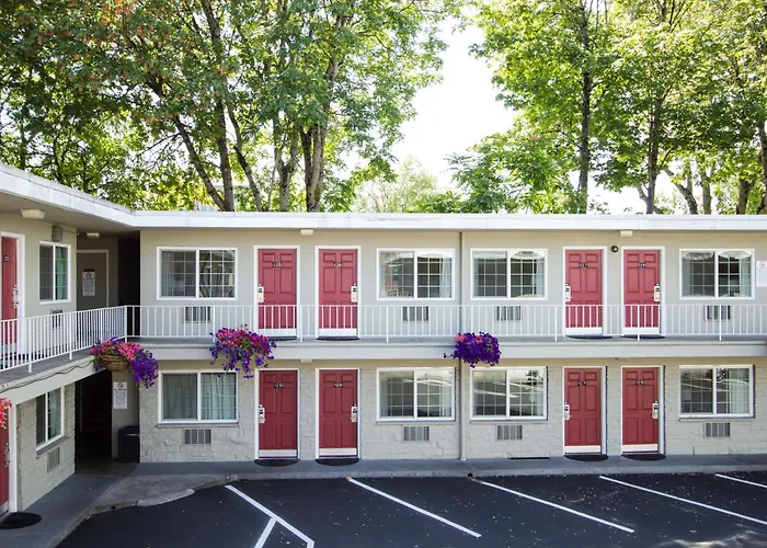 Campus Inn & Suites Eugene Downtown