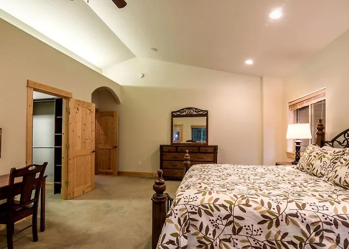 Family-Friendly Cabin Rental Near Hamilton, Montana