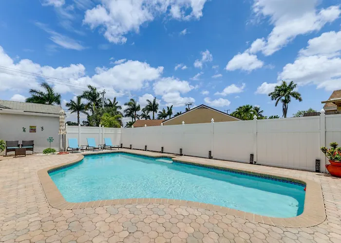 Screened Patio + Pool: Work Remote In Boca Raton!
