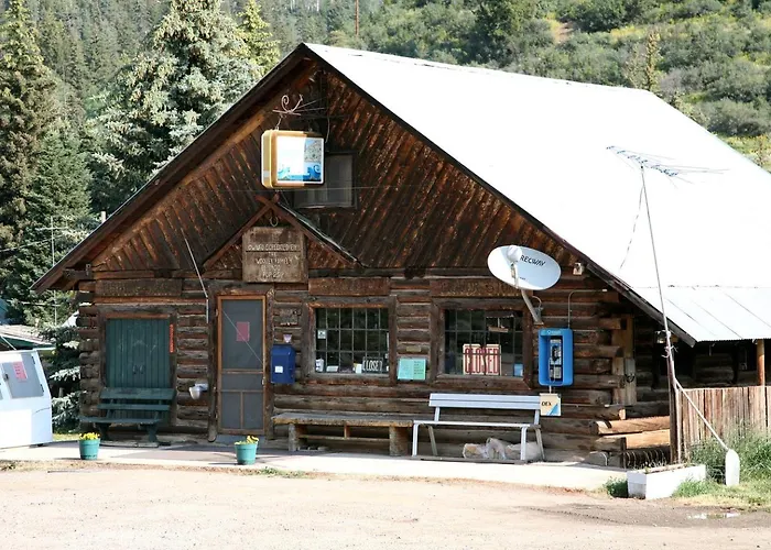Pet-Friendly Cabin Getaway For Groups Near Aspen, Colorado