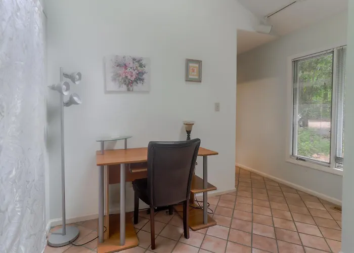 Serene Acre Retreat- In Apex Near Raleigh