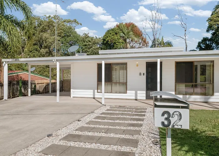 Lush Kuluin Escape Private Pool & Short Drive To Mooloolaba Beach