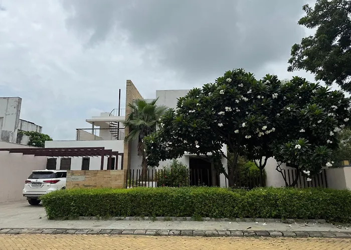 Bks Villa Plumeria Holiday Home In Kensville Golf