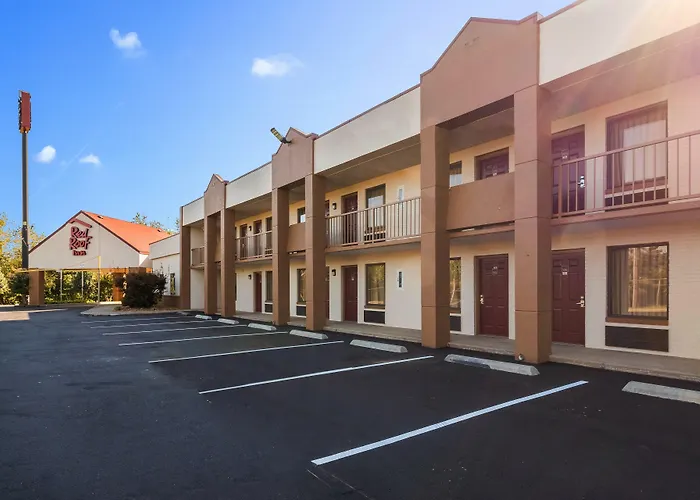 Red Roof Inn Clarksville