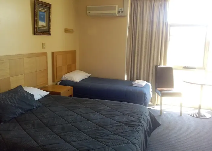Desert Sand Motor Inn