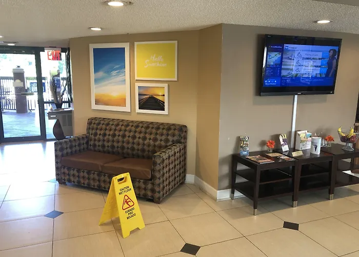 Days Inn By Wyndham Columbus