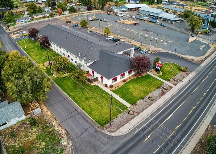 Rory & Ryan Inn