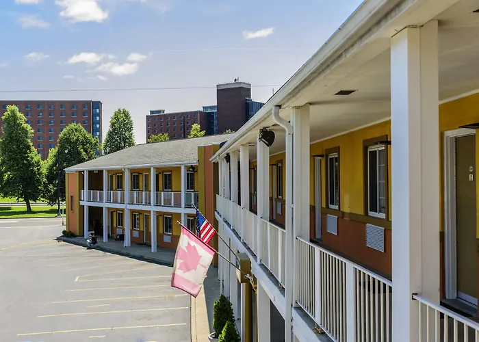University Manor Inn