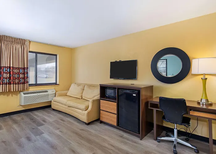 Super 8 By Wyndham Eddyville/Kuttawa