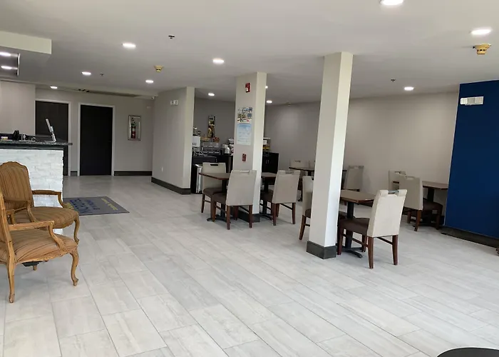 Microtel Inn And Suites Clarksville