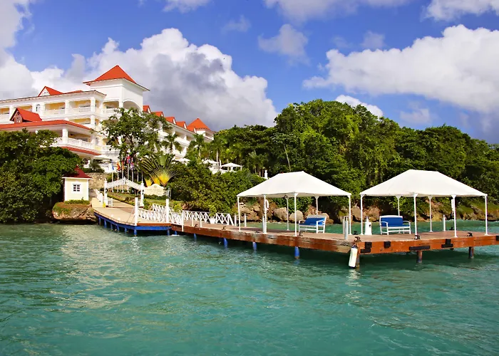 Cayo Levantado Resort (Adults Only)