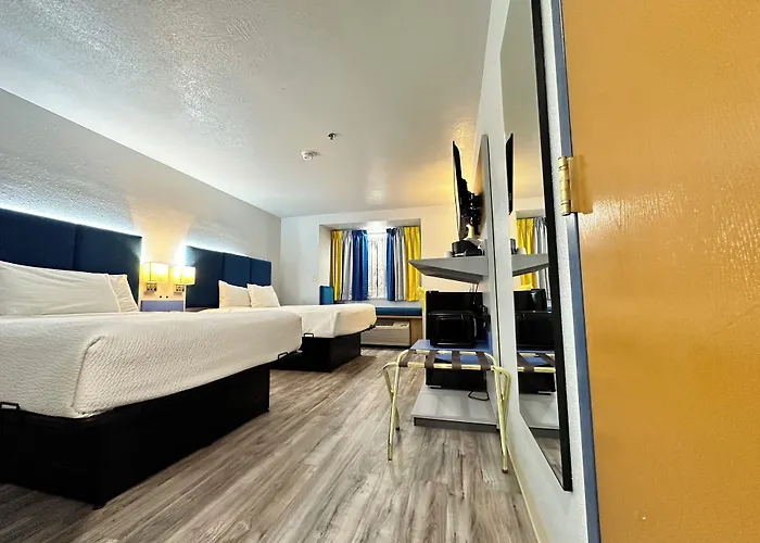 Microtel Inn & Suites By Wyndham Gallup - Pet Friendly