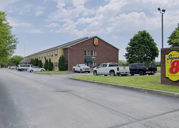 Super 8 By Wyndham Maumee Perrysburg Toledo Area