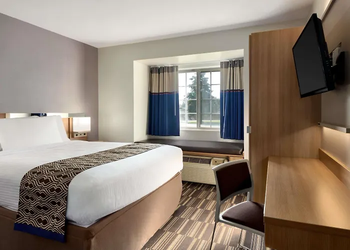 Microtel Inn & Suites