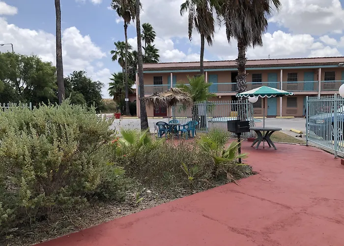 University Inn & Suites Brownsville