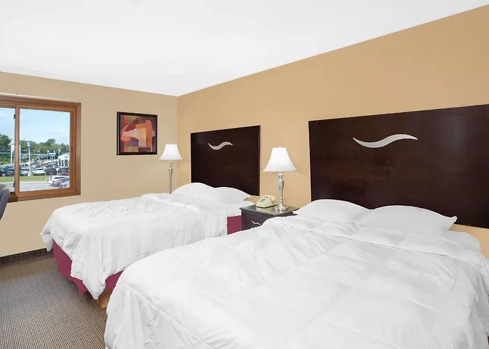 Super 8 By Wyndham Sheboygan Wi