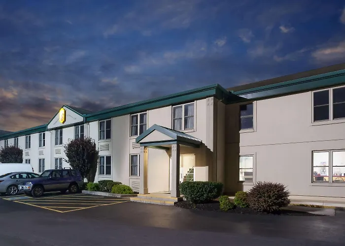 Super 8 By Wyndham Harrisburg Hershey West