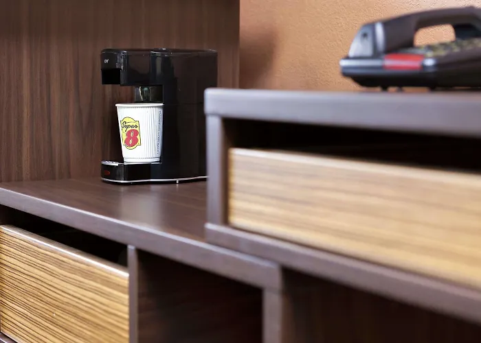 Super 8 By Wyndham Salem