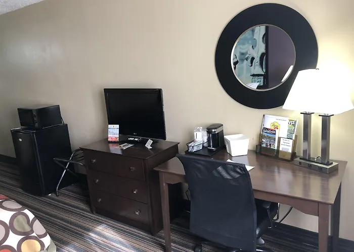 Super 8 By Wyndham Natchitoches
