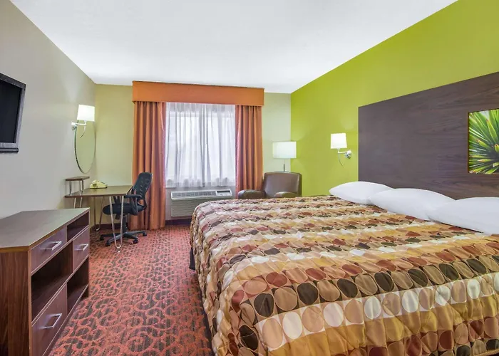 Super 8 By Wyndham Portales
