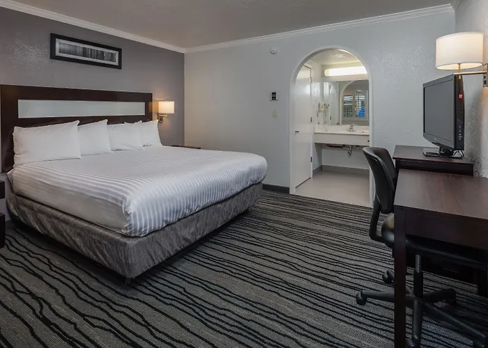 Redwood Creek Inn