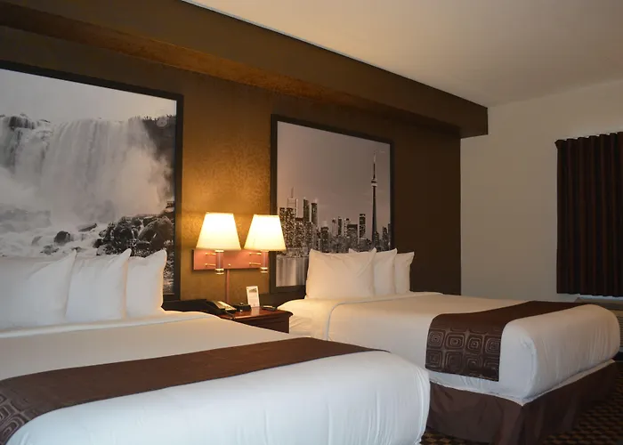 Super 8 By Wyndham Ambassador Bridge Windsor On