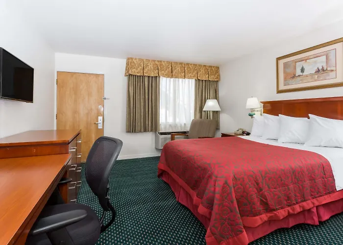 Days Inn By Wyndham Kimball