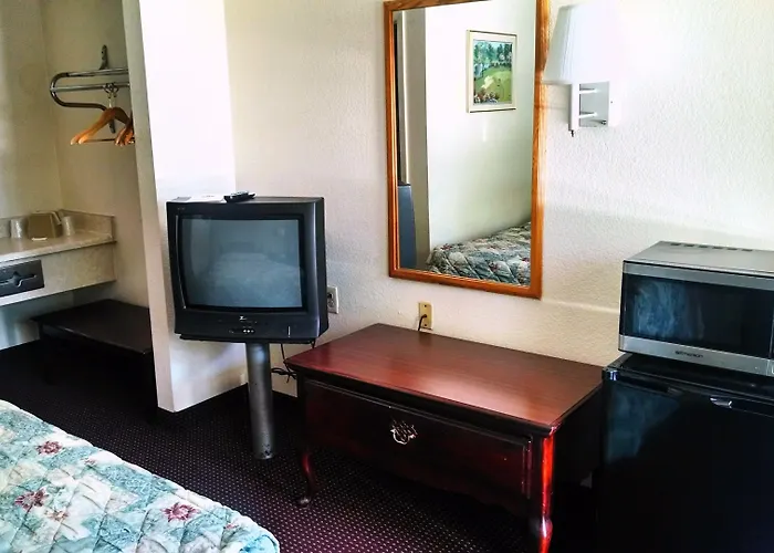 Masters Inn Atlanta - Doraville At I-85 & 285