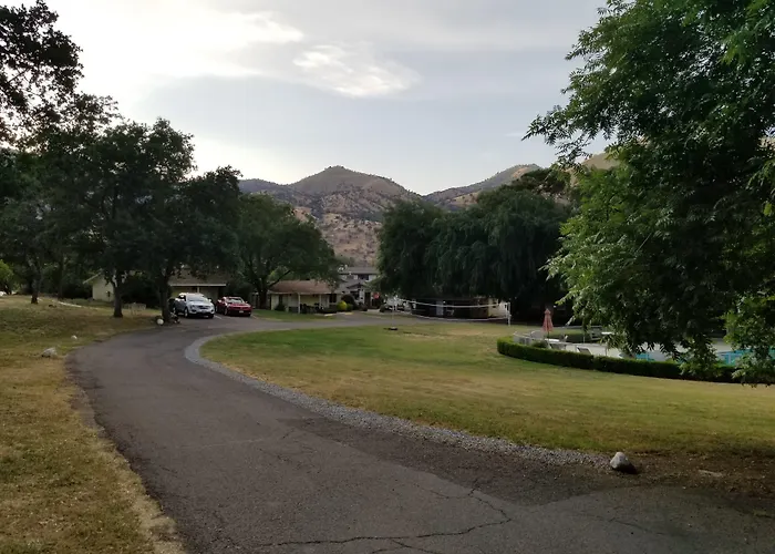 Lazy J Ranch Motel
