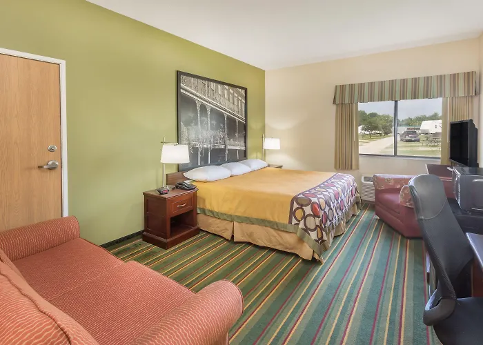 Super 8 By Wyndham Duson Lafayette West Area