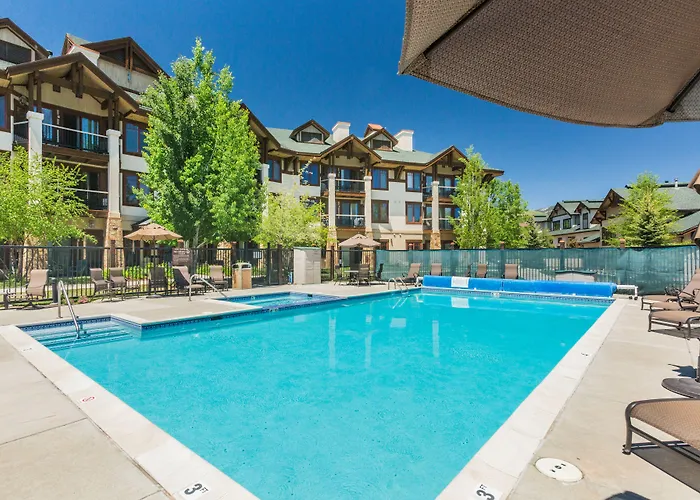 Eagleridge Lodge And Townhomes