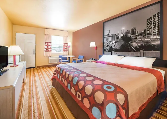 Super 8 By Wyndham Big Cabin/Vinita Area