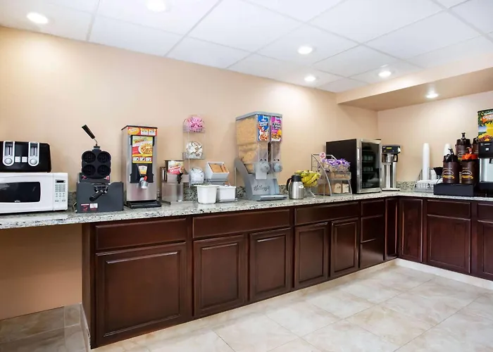 Super 8 By Wyndham Chester/Richmond Area