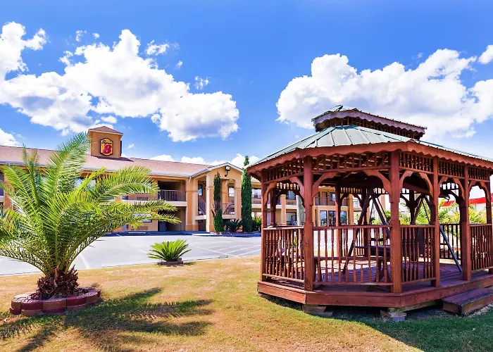Super 8 By Wyndham Prattville Montgomery